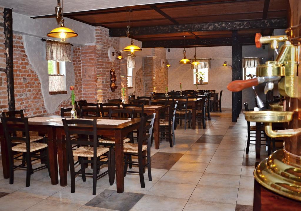 Mlynany Granarollo Penzion Pizzeria מראה חיצוני תמונה